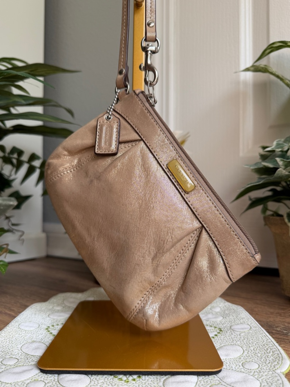 Coach Vintage Metallic Leather Tan Wristlet w/Gold Sheen